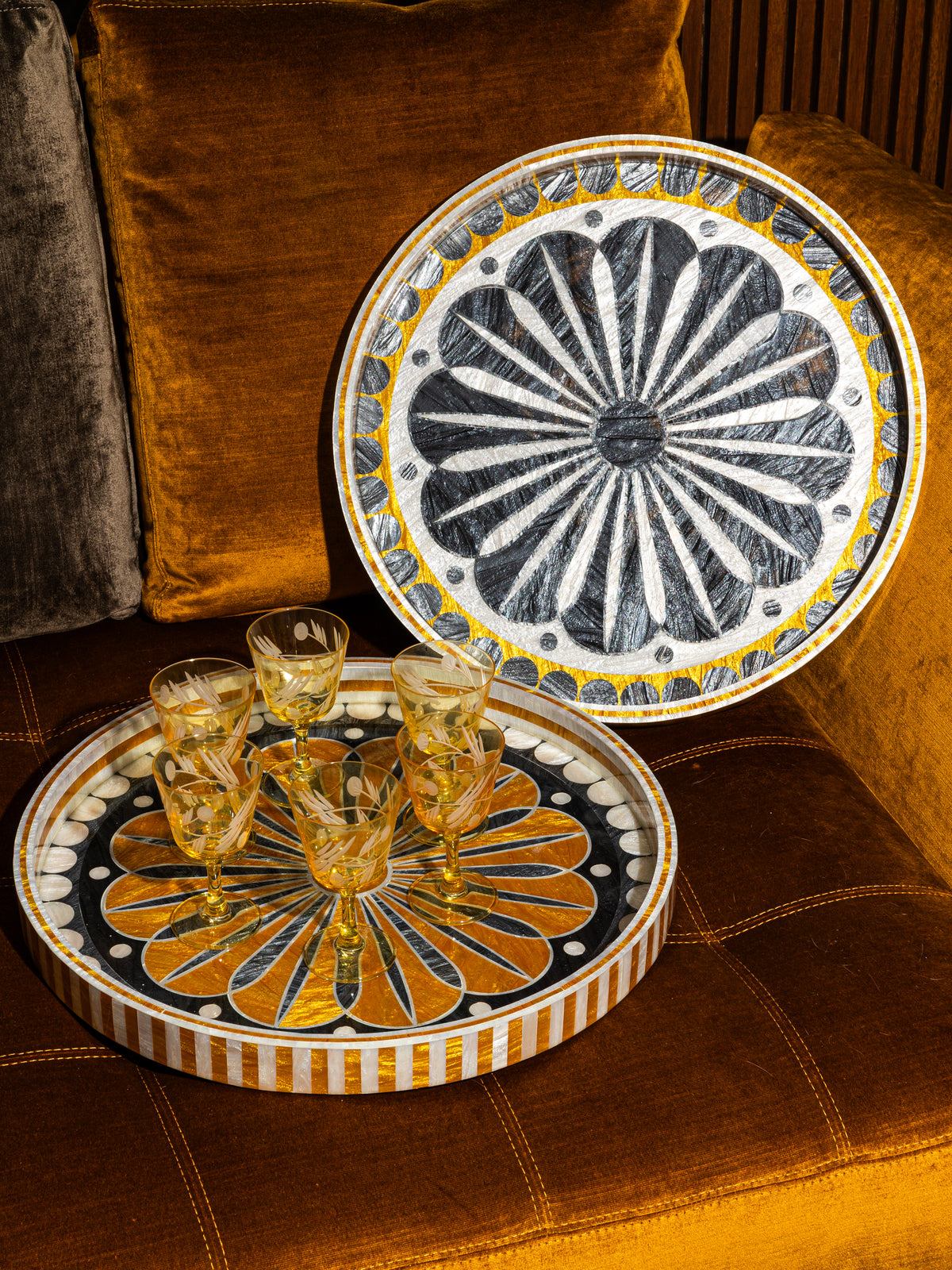 The Amber Laurel  | Juice Glasses Set
