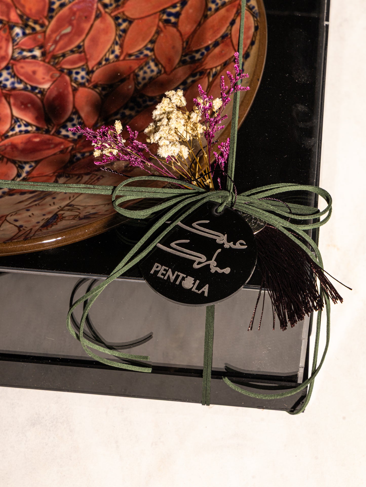 Scarlet Tree Plate (Gifts/Neqsa)